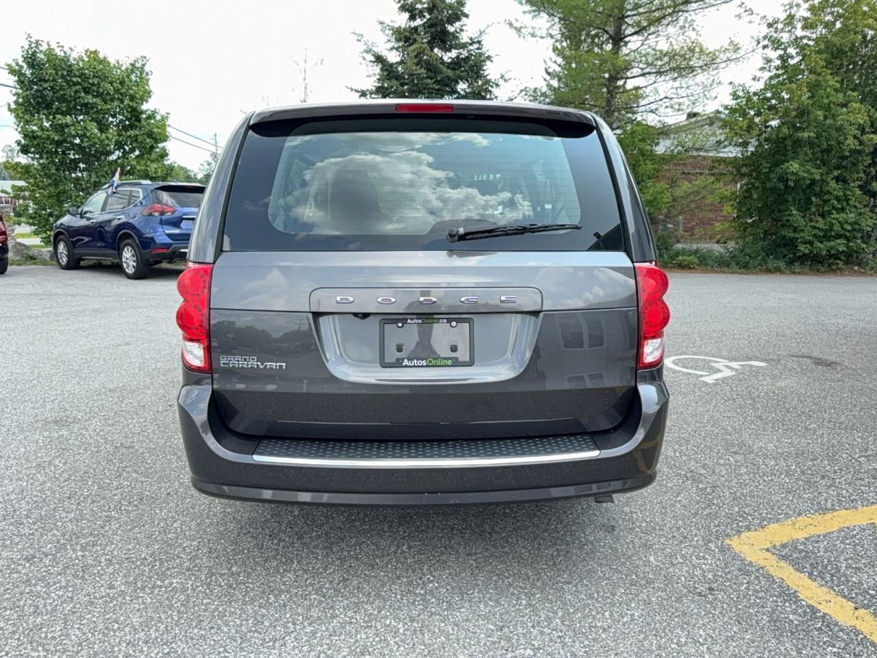 2020 Dodge Grand Caravan SE-REVERSE CAM-KEYLESS ENTRY-CLEAN CARFAX Photo3