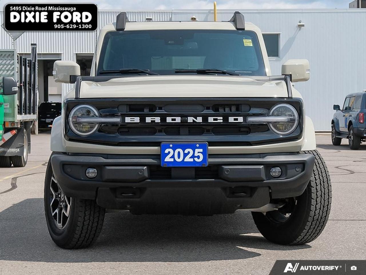2025 Ford Bronco Outer Banks Photo1