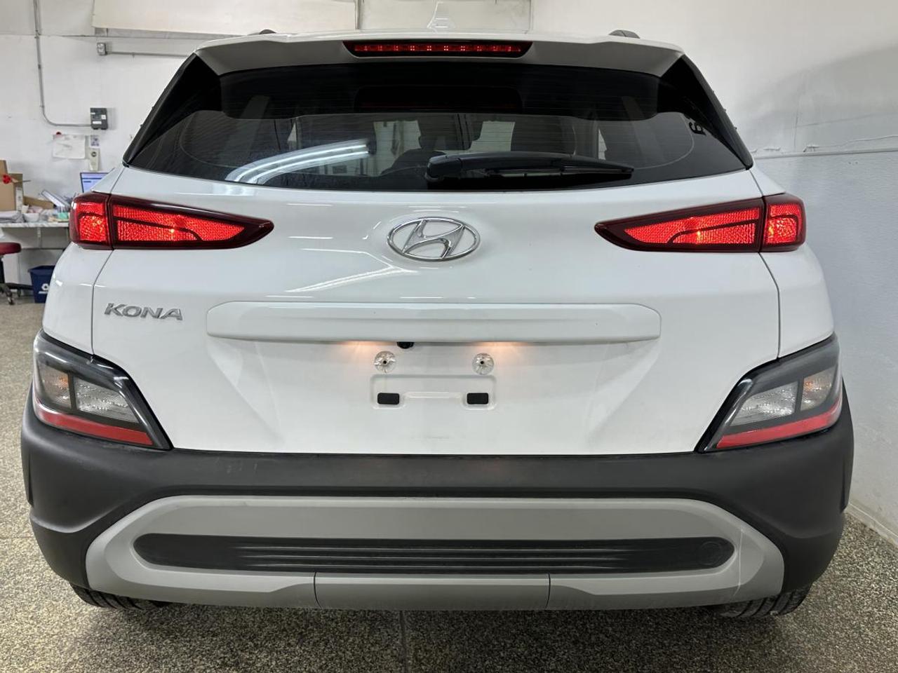 2023 Hyundai KONA 2.0L Essential FWD Photo