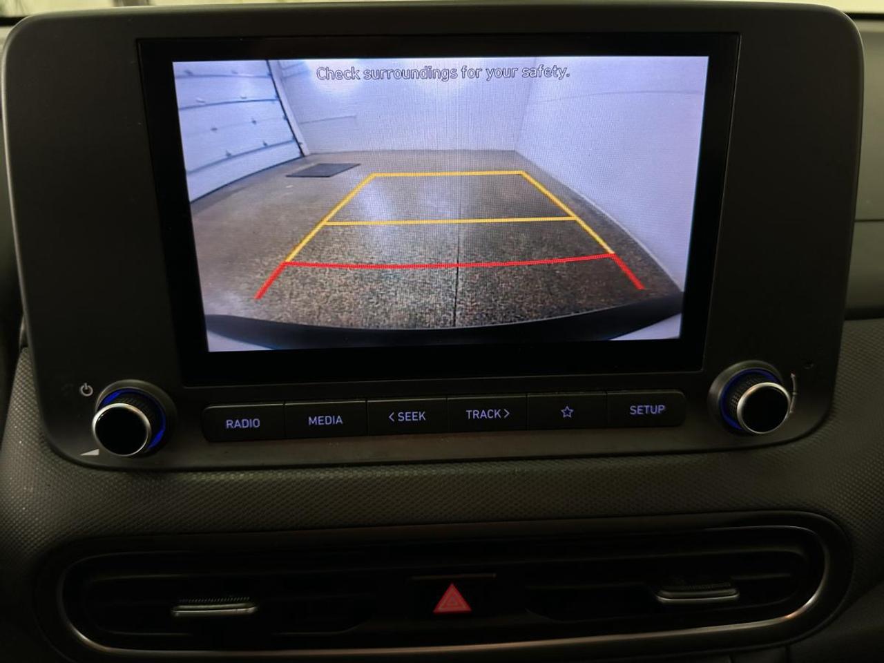 2023 Hyundai KONA 2.0L Essential FWD Photo
