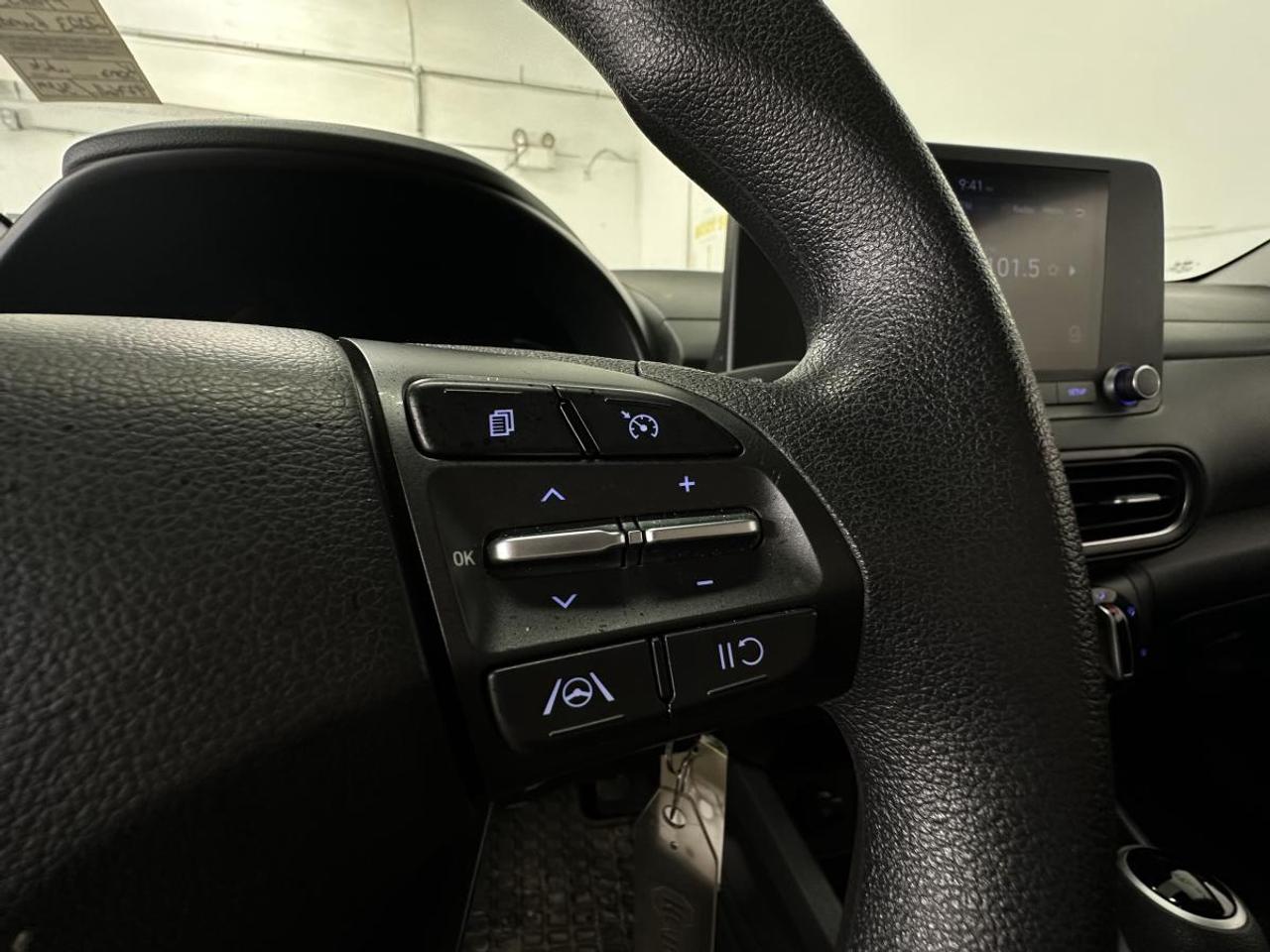 2023 Hyundai KONA 2.0L Essential FWD Photo