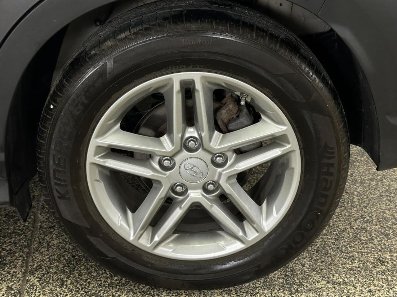 2023 Hyundai KONA 2.0L Essential FWD Photo