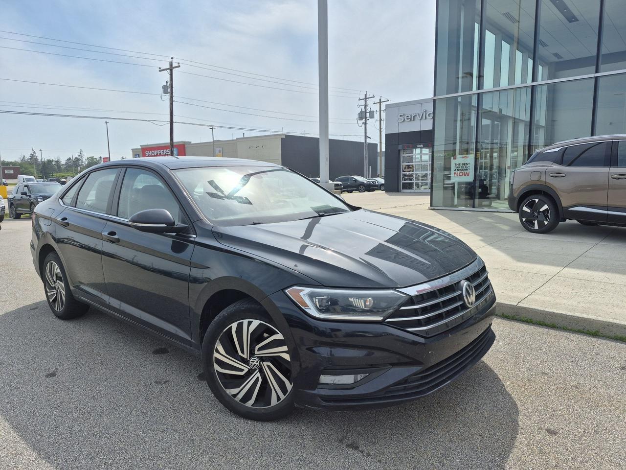 Used 2019 Volkswagen Jetta Execline LEATHER, MOONROOF, MANUAL TRANSMISSION for sale in Yarmouth, NS
