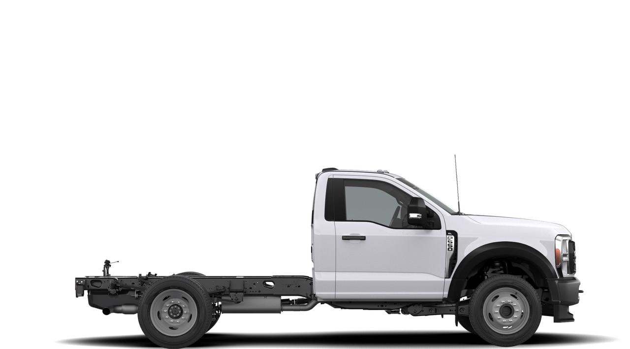 2026 Ford F-550 Super Duty DRW XL 2WD REG CAB 205" WB 120" CA Photo4