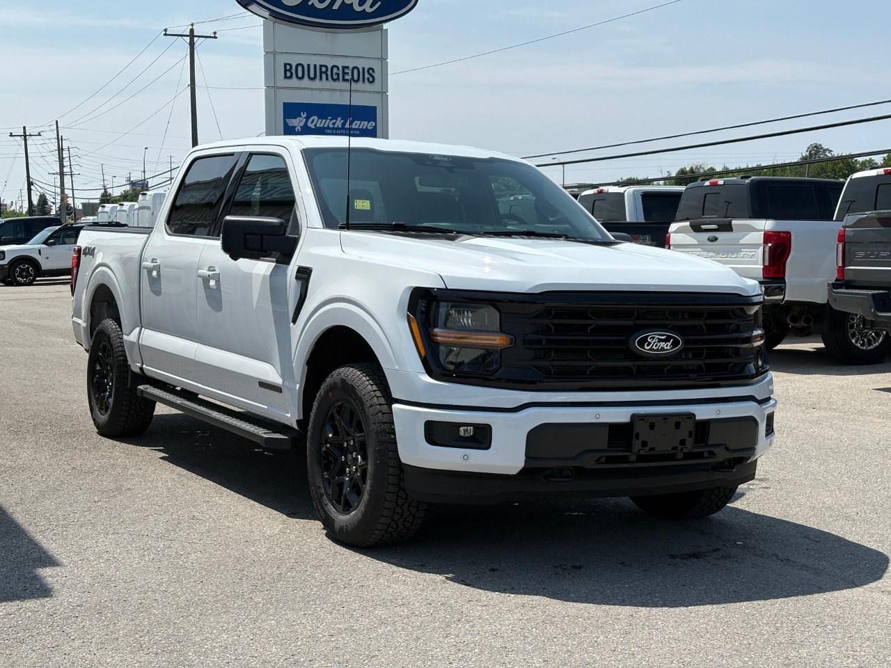 2026 Ford F-150 XLT 4WD SuperCrew 5.5' Box Photo4