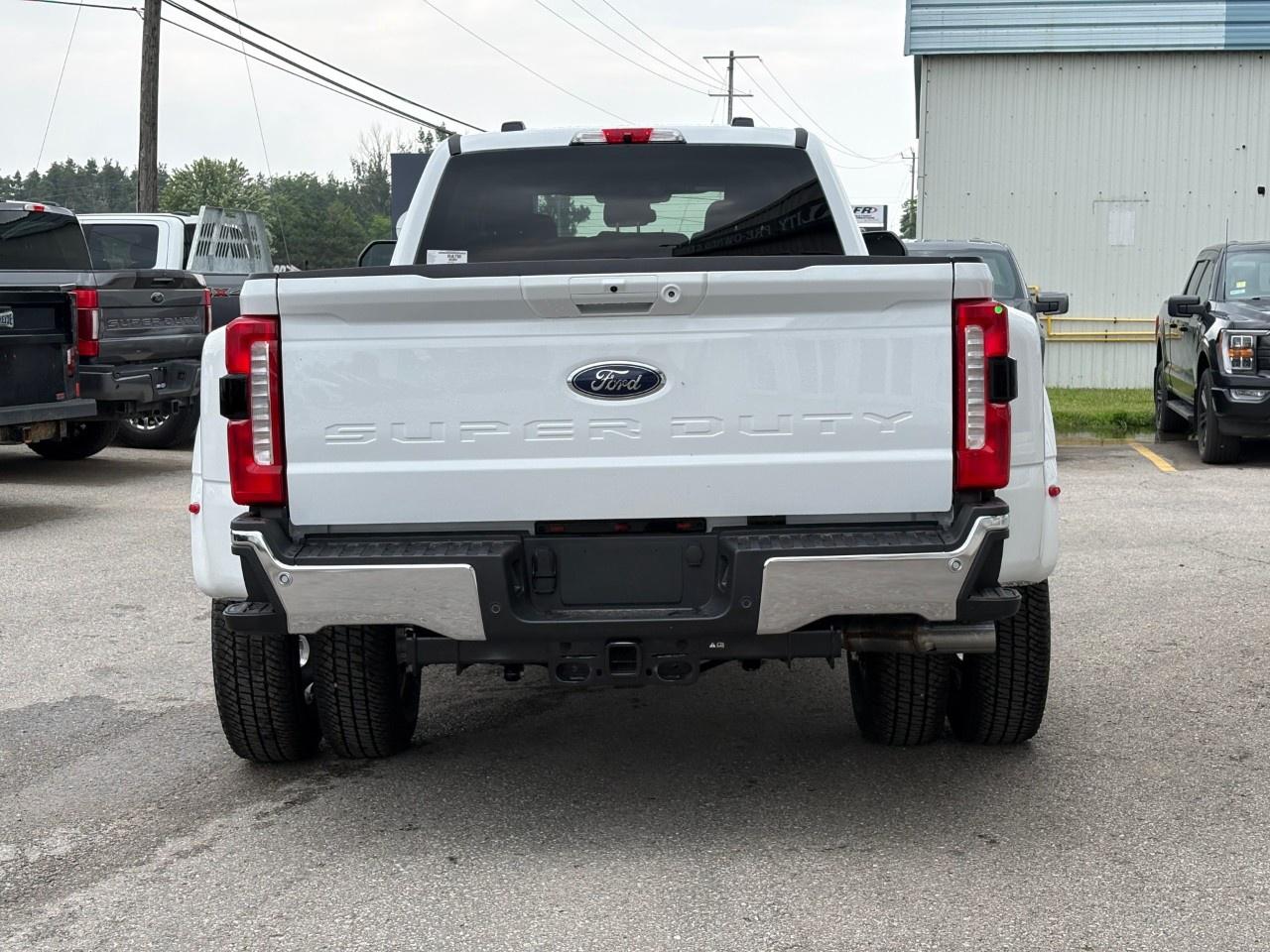 2026 Ford F-350 Super Duty DRW XLT 4WD CREW CAB 8' BOX Photo