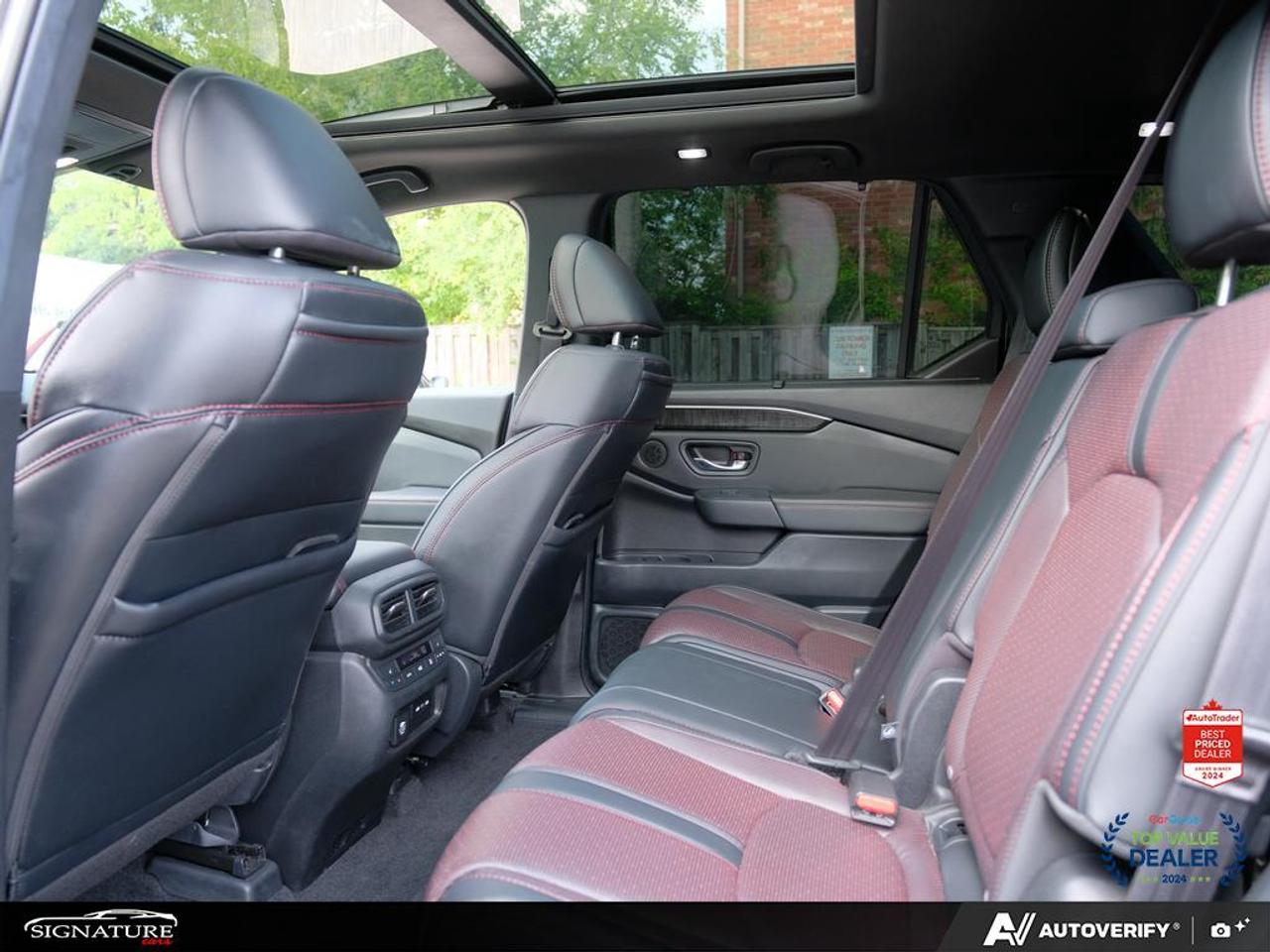 2025 Honda Pilot Black Edition No Accident One Owner Panoramic Roof Photo