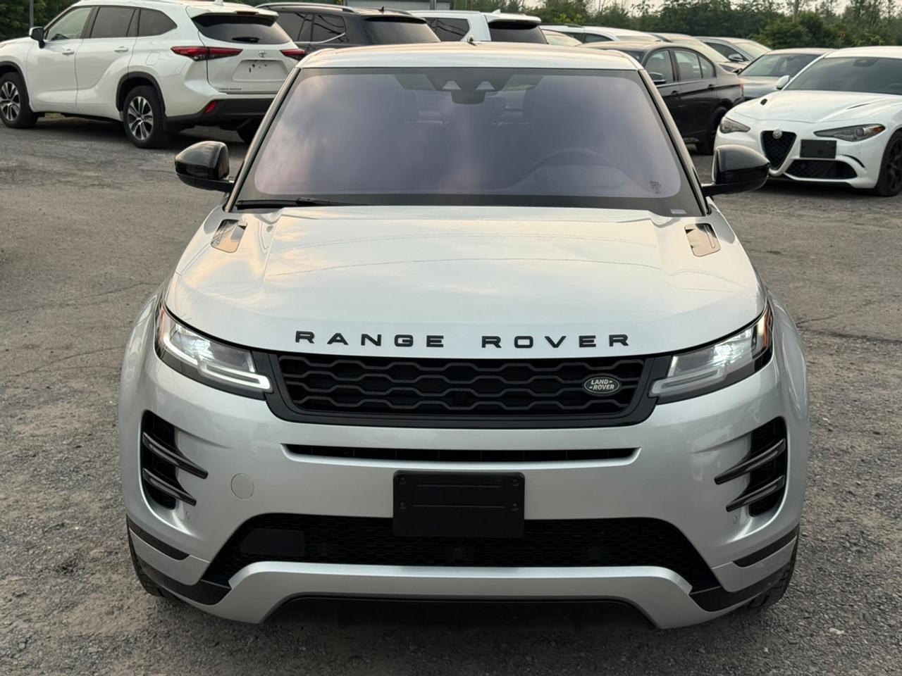 2020 Land Rover Evoque HSE Photo