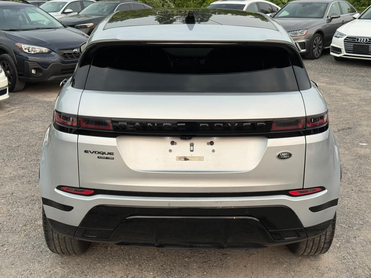 2020 Land Rover Evoque HSE Photo