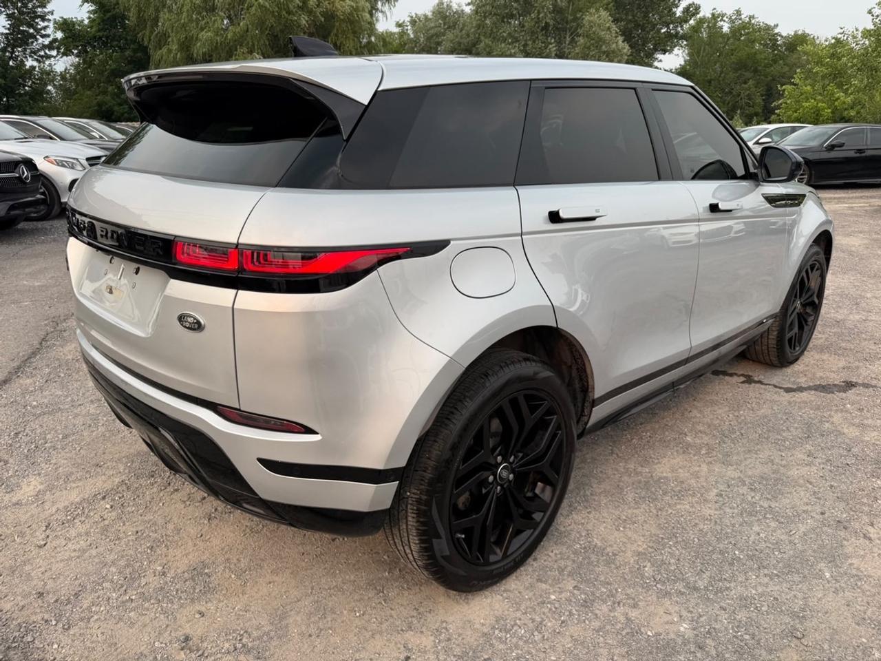 2020 Land Rover Evoque HSE Photo