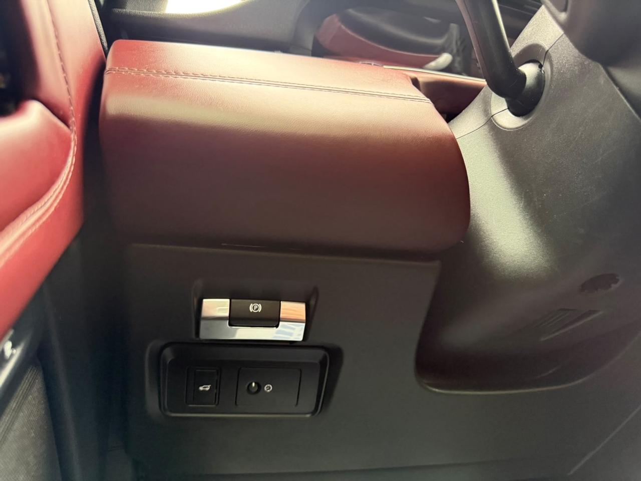 2020 Land Rover Evoque HSE Photo