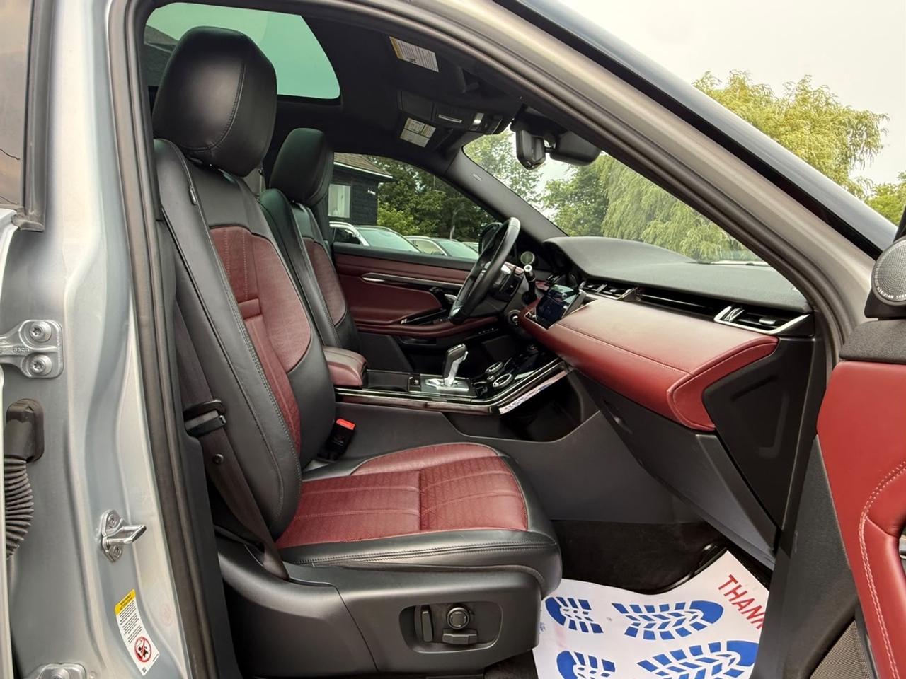 2020 Land Rover Evoque HSE Photo