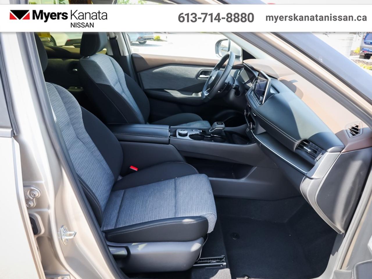 2023 Nissan Rogue SV Moonroof  - Certified - Moonroof - $193 B/W Photo