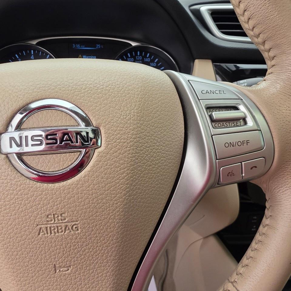 2014 Nissan Rogue AWD 4dr SL Photo