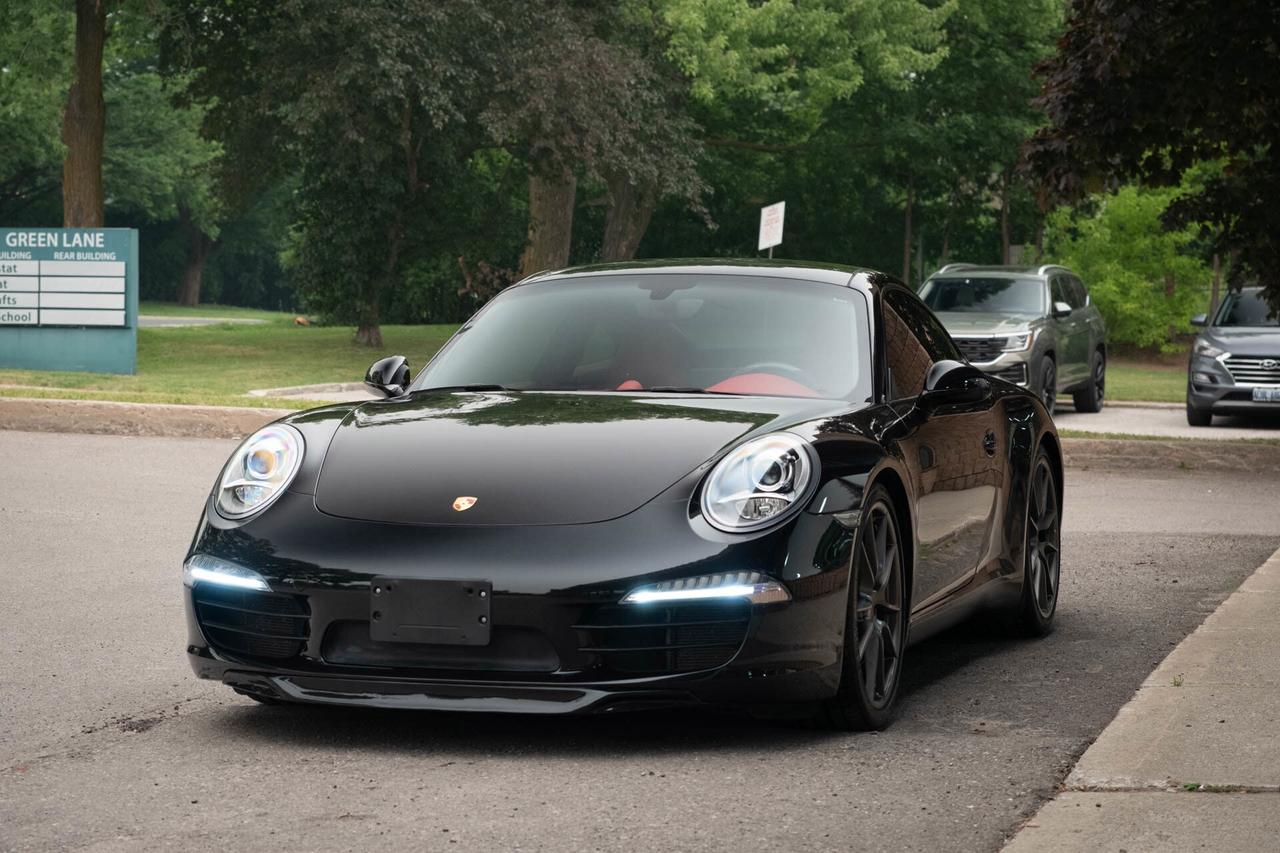 2013 Porsche 911 Carrera S Coupe Photo2