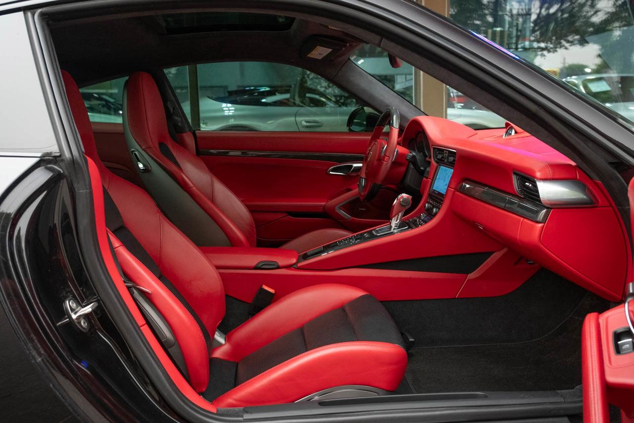 2013 Porsche 911 Carrera S Coupe Photo