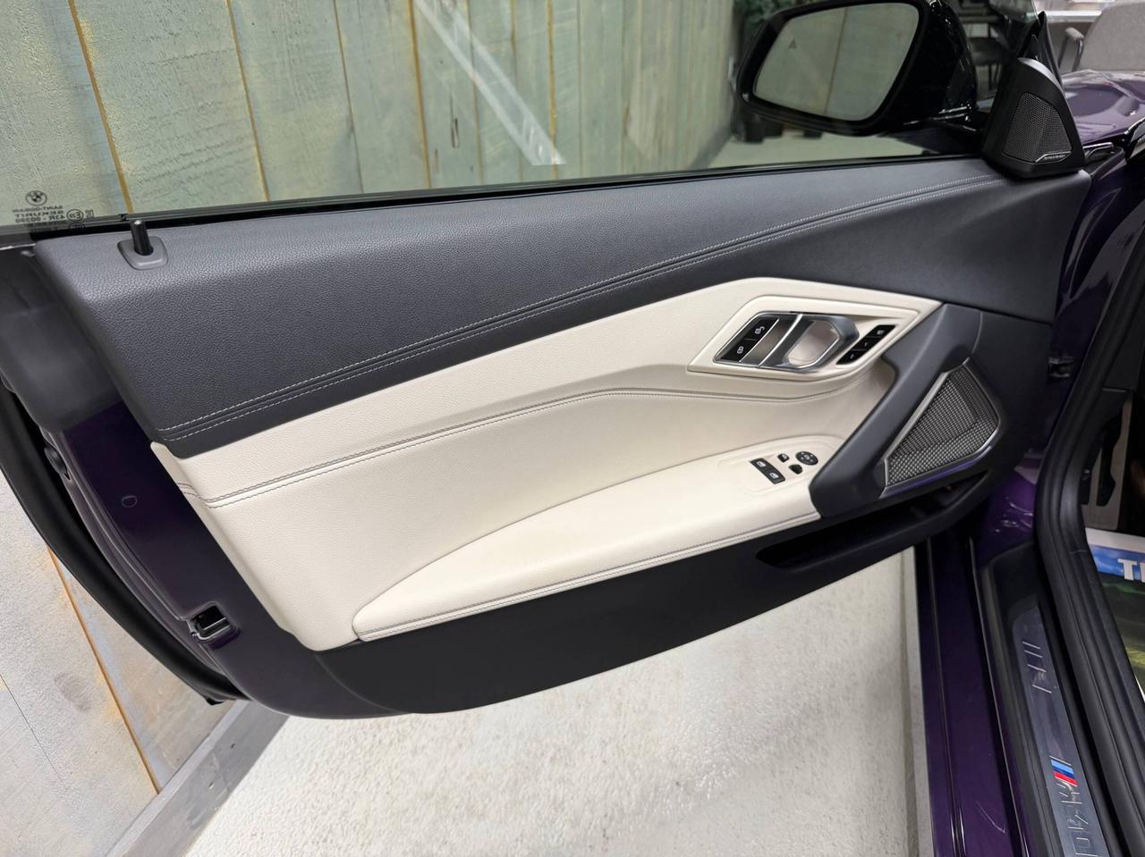 2023 BMW Z4 M40i Roadster Photo
