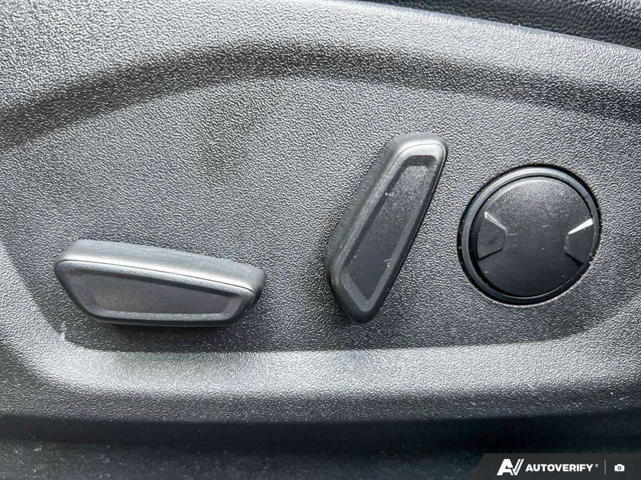 2023 Ford Edge Titanium   HEATED SEATS   PWR TAILGATE Photo