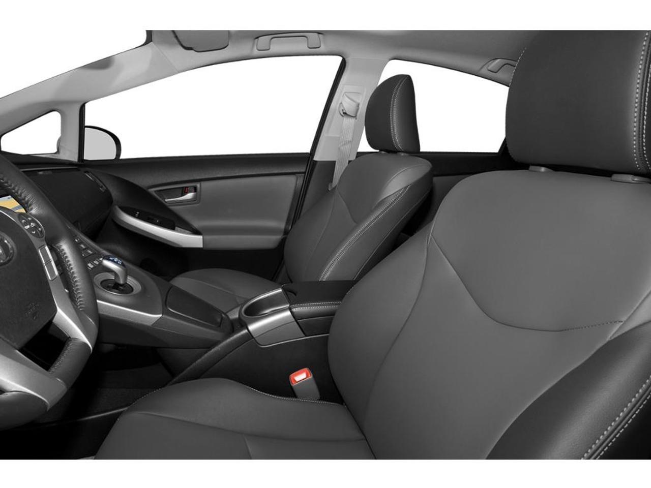 2013 Toyota Prius Base 5dr Hatchback Photo