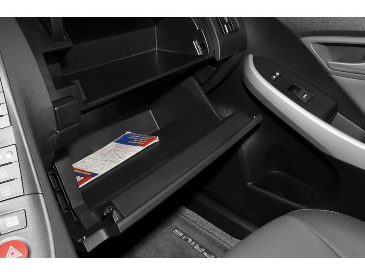 2013 Toyota Prius Base 5dr Hatchback Photo