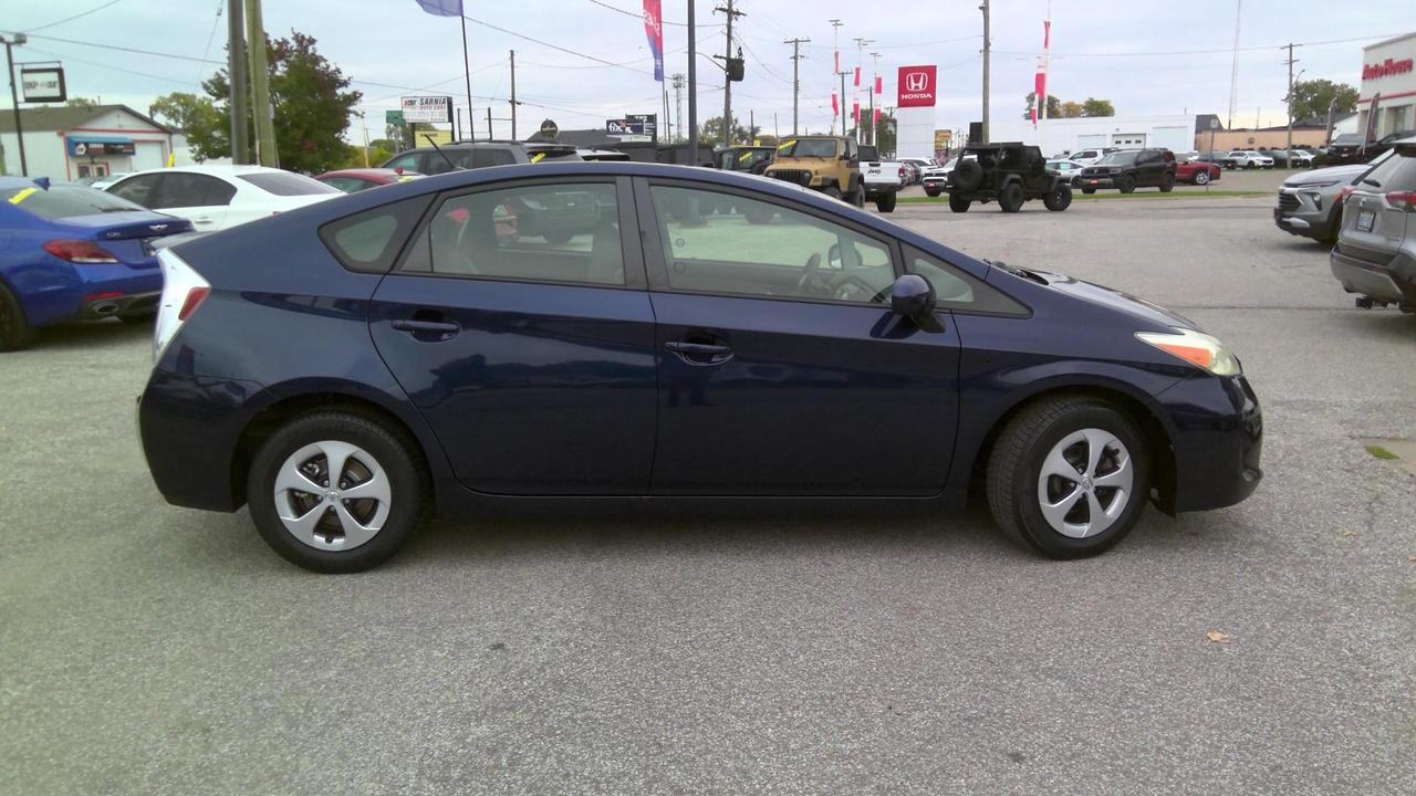 2013 Toyota Prius Base 5dr Hatchback Photo