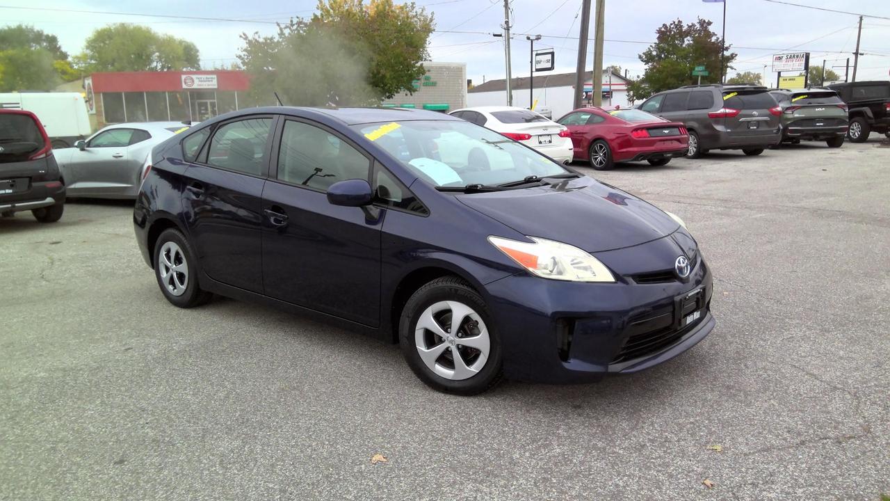 2013 Toyota Prius Base 5dr Hatchback Photo