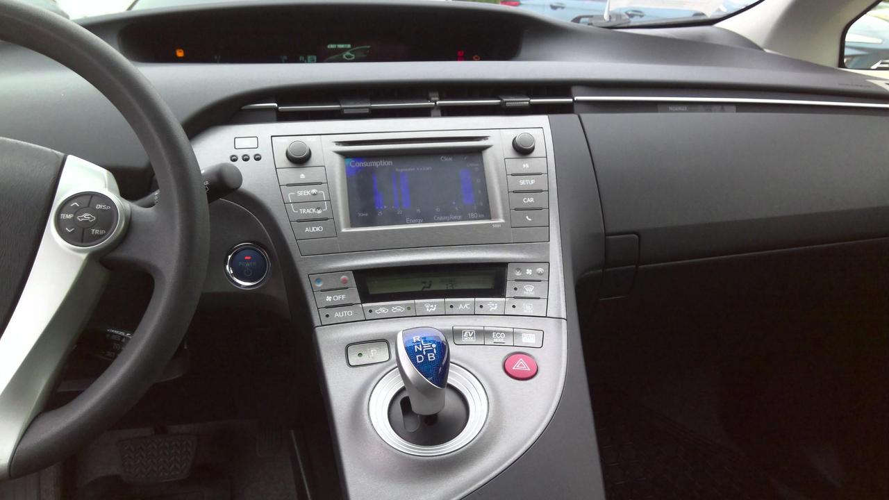 2013 Toyota Prius Base 5dr Hatchback Photo