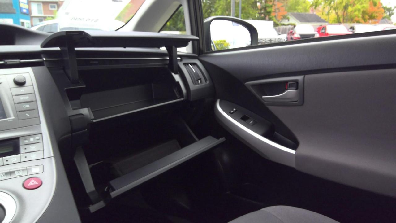 2013 Toyota Prius Base 5dr Hatchback Photo
