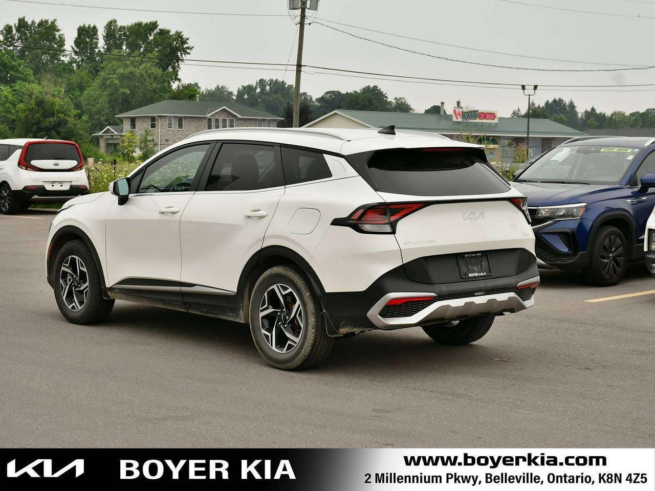 2023 Kia Sportage LX One Owner / Low KMS Photo