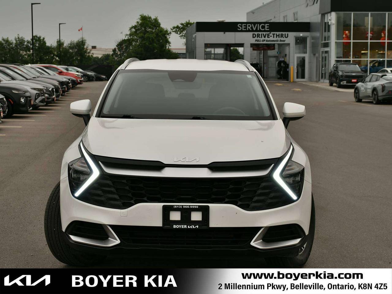 2023 Kia Sportage LX One Owner / Low KMS Photo