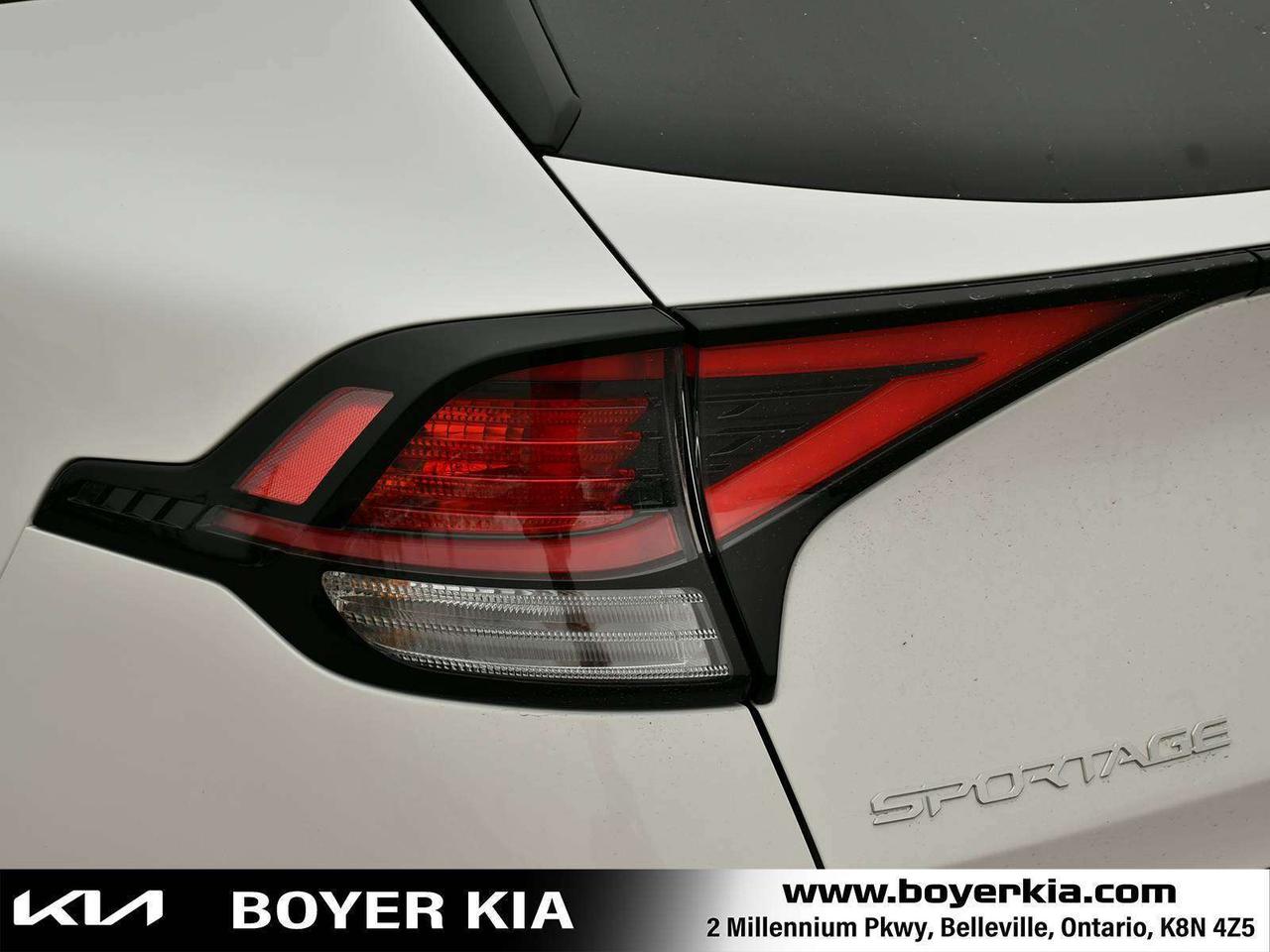 2023 Kia Sportage LX One Owner / Low KMS Photo