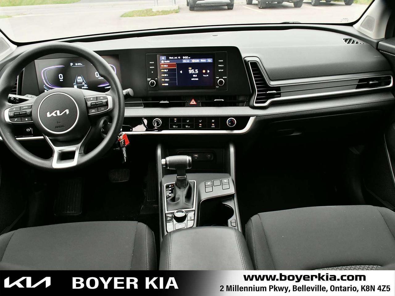 2023 Kia Sportage LX One Owner / Low KMS Photo