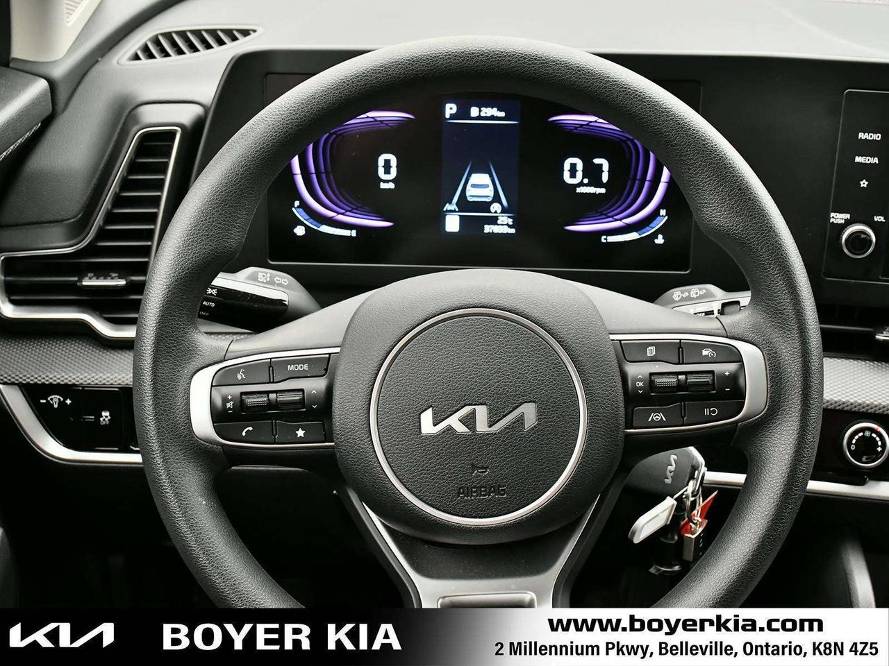 2023 Kia Sportage LX One Owner / Low KMS Photo