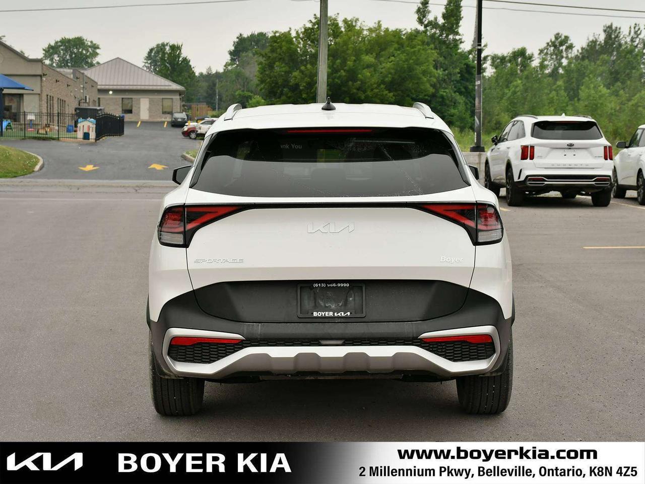 2023 Kia Sportage LX One Owner / Low KMS Photo
