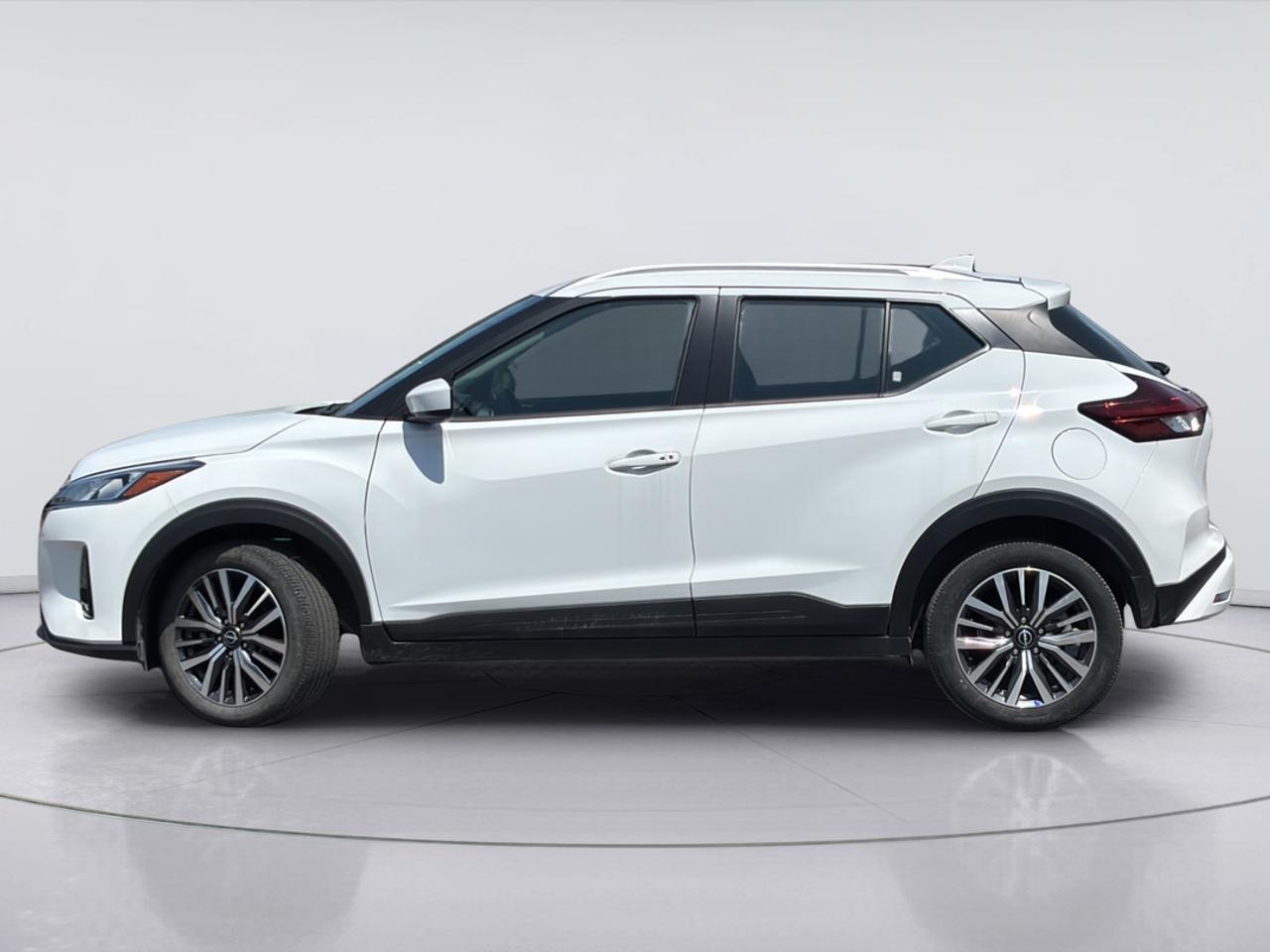 2025 Nissan Kicks Play S Photo5