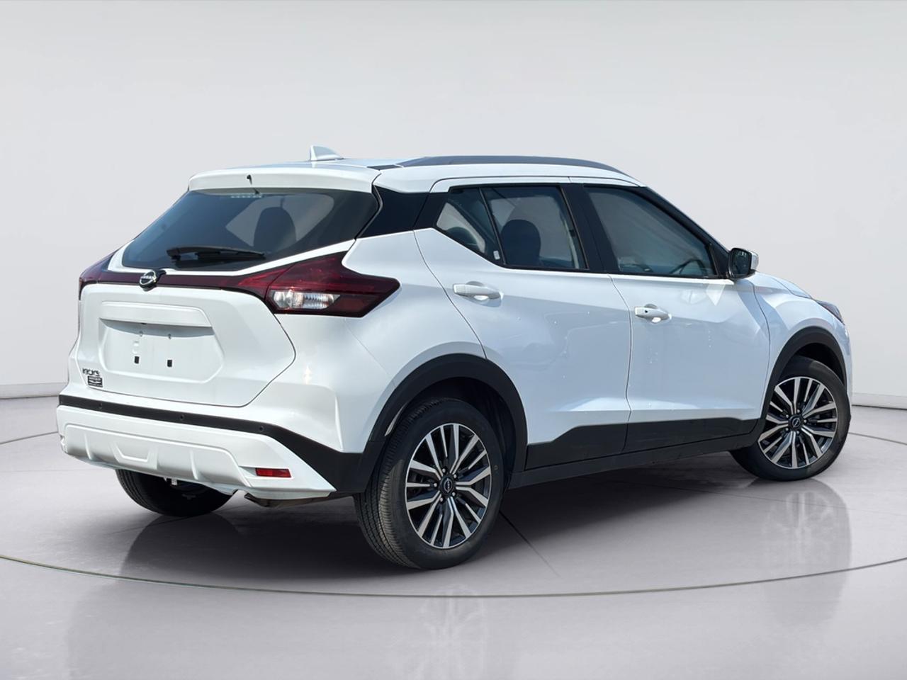 2025 Nissan Kicks Play S Photo4