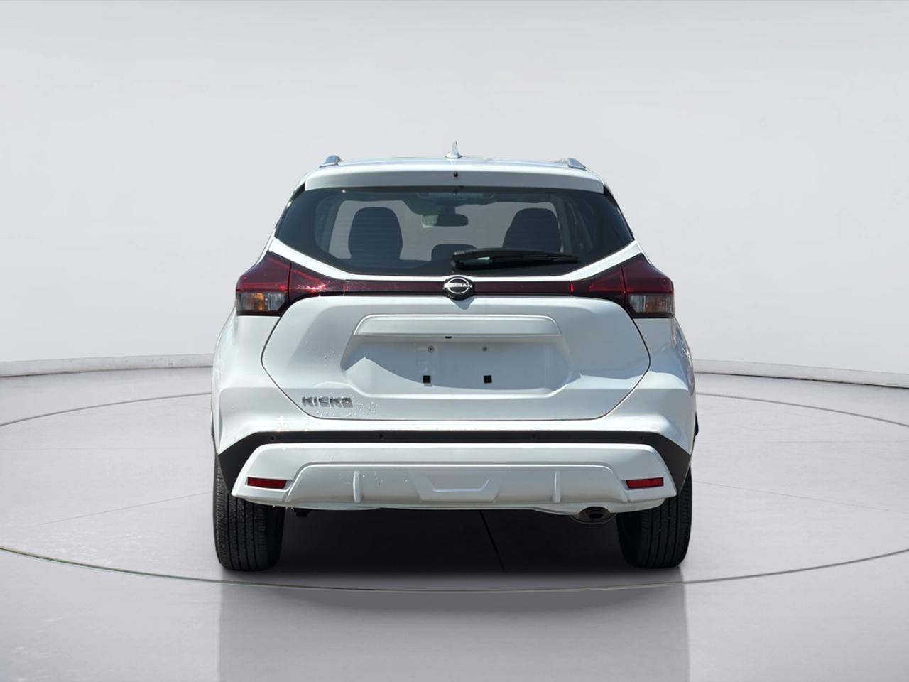 2025 Nissan Kicks Play S Photo