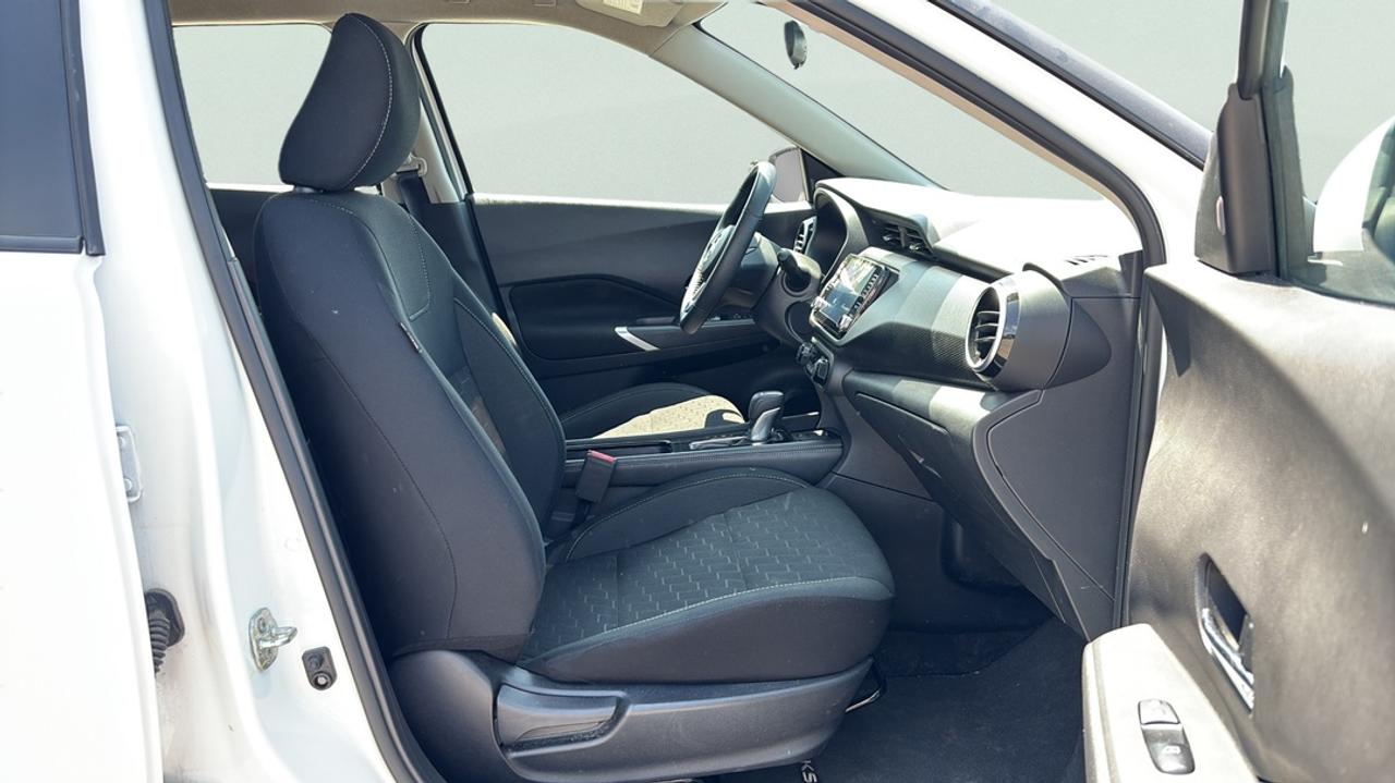 2025 Nissan Kicks Play S Photo