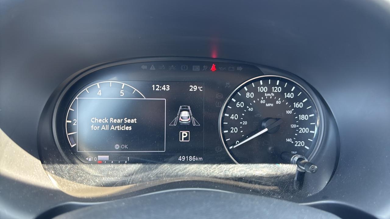2025 Nissan Kicks Play S Photo