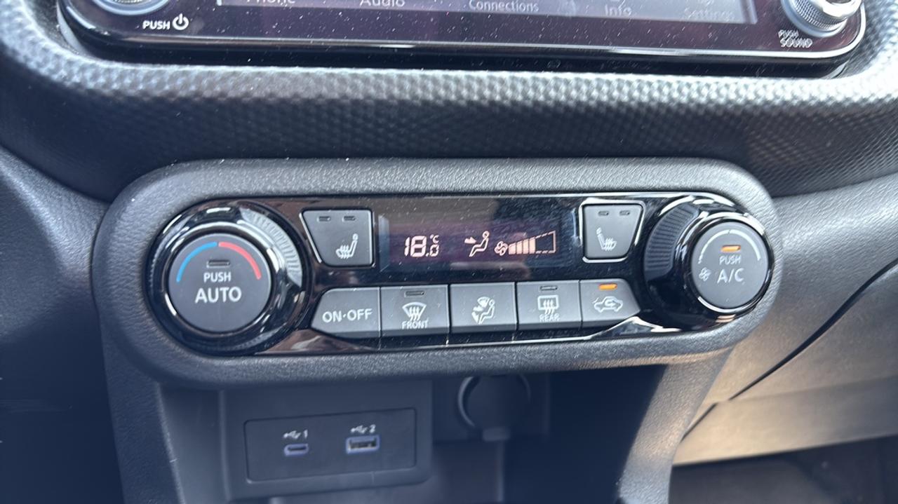 2025 Nissan Kicks Play S Photo