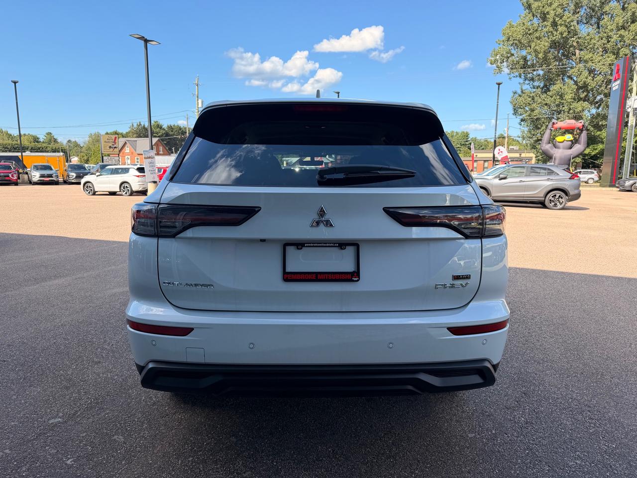 2026 Mitsubishi Outlander PHEV ES 4dr S-AWC Photo4