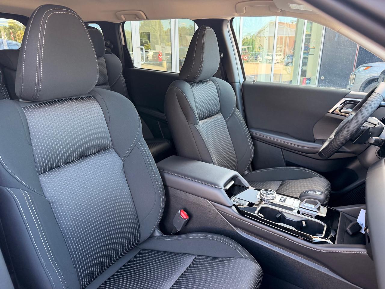 2026 Mitsubishi Outlander PHEV ES 4dr S-AWC Photo