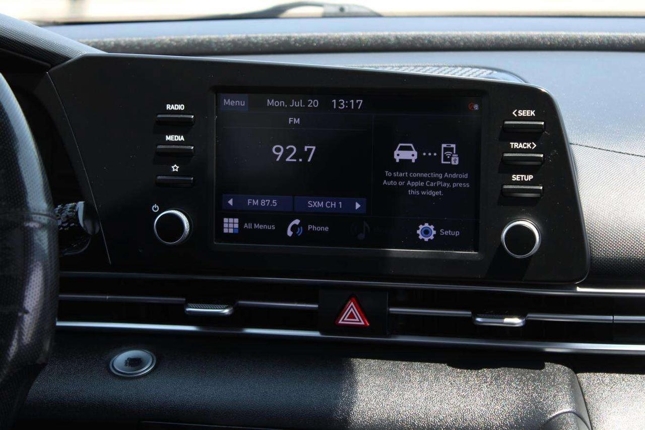 2021 Hyundai Elantra SEL  ReverseCamera HtdSeats CruiseCtrl Photo