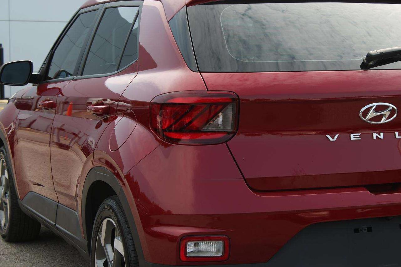 2025 Hyundai Venue Sel/limited  ReverseCamera HtdSeats Sunroof Photo