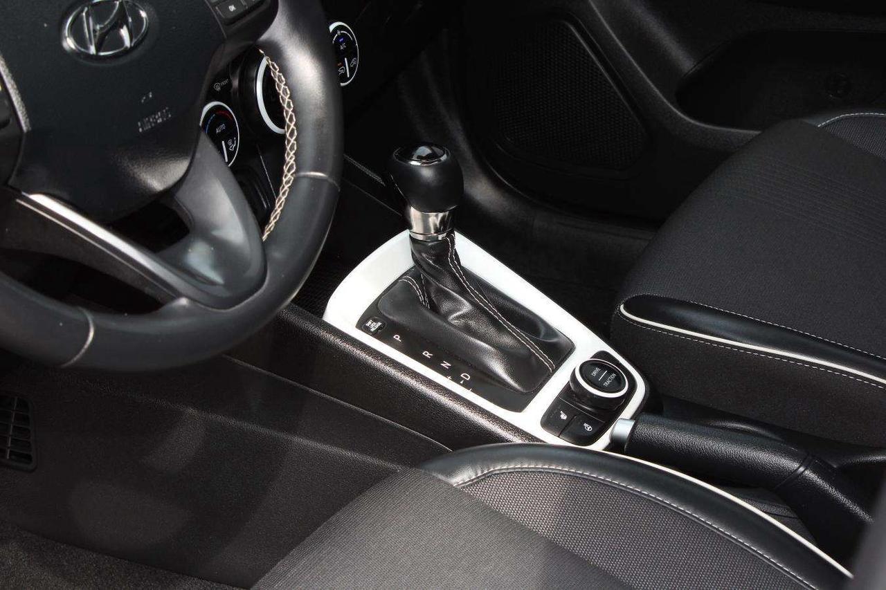 2025 Hyundai Venue Sel/limited  ReverseCamera HtdSeats Sunroof Photo