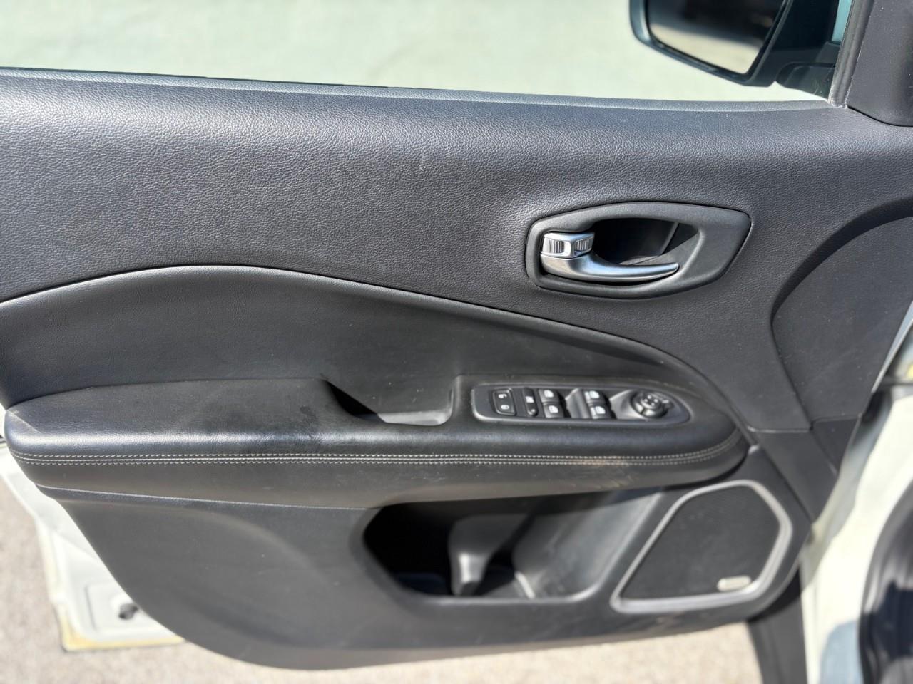 2021 Jeep Compass Altitude 4dr 4x4 Photo