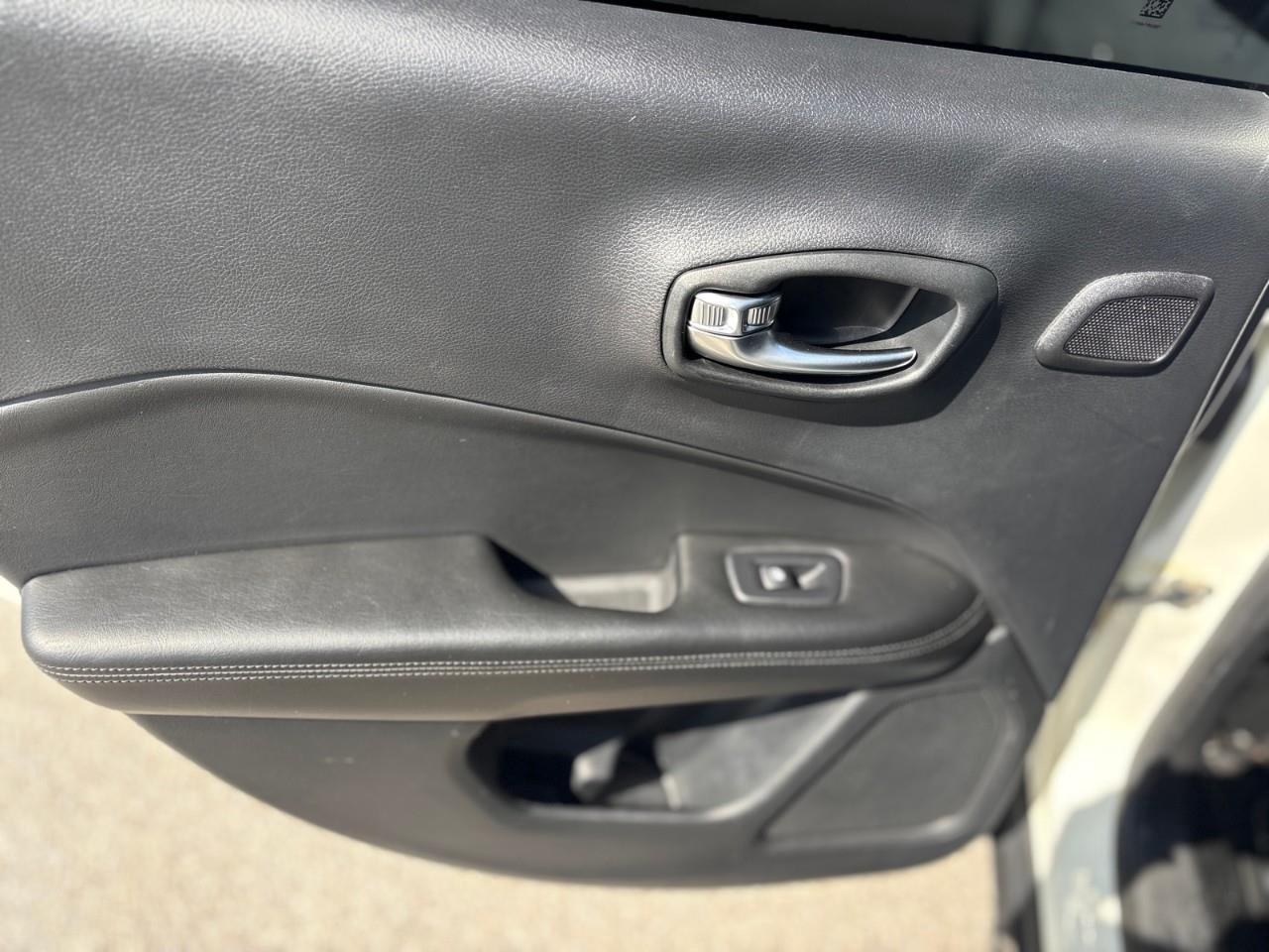 2021 Jeep Compass Altitude 4dr 4x4 Photo