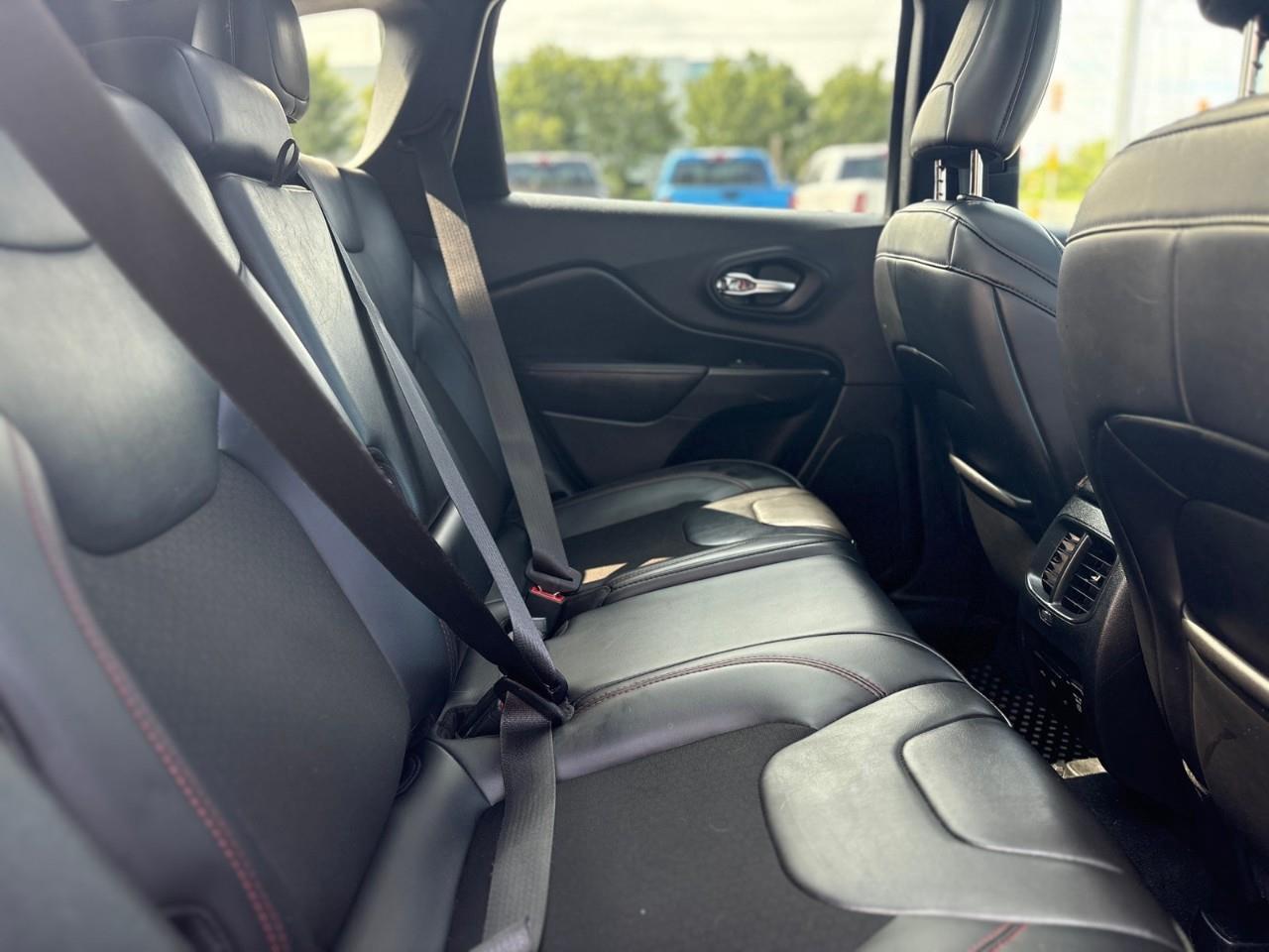 2019 Jeep Cherokee Trailhawk 4dr 4x4 Photo
