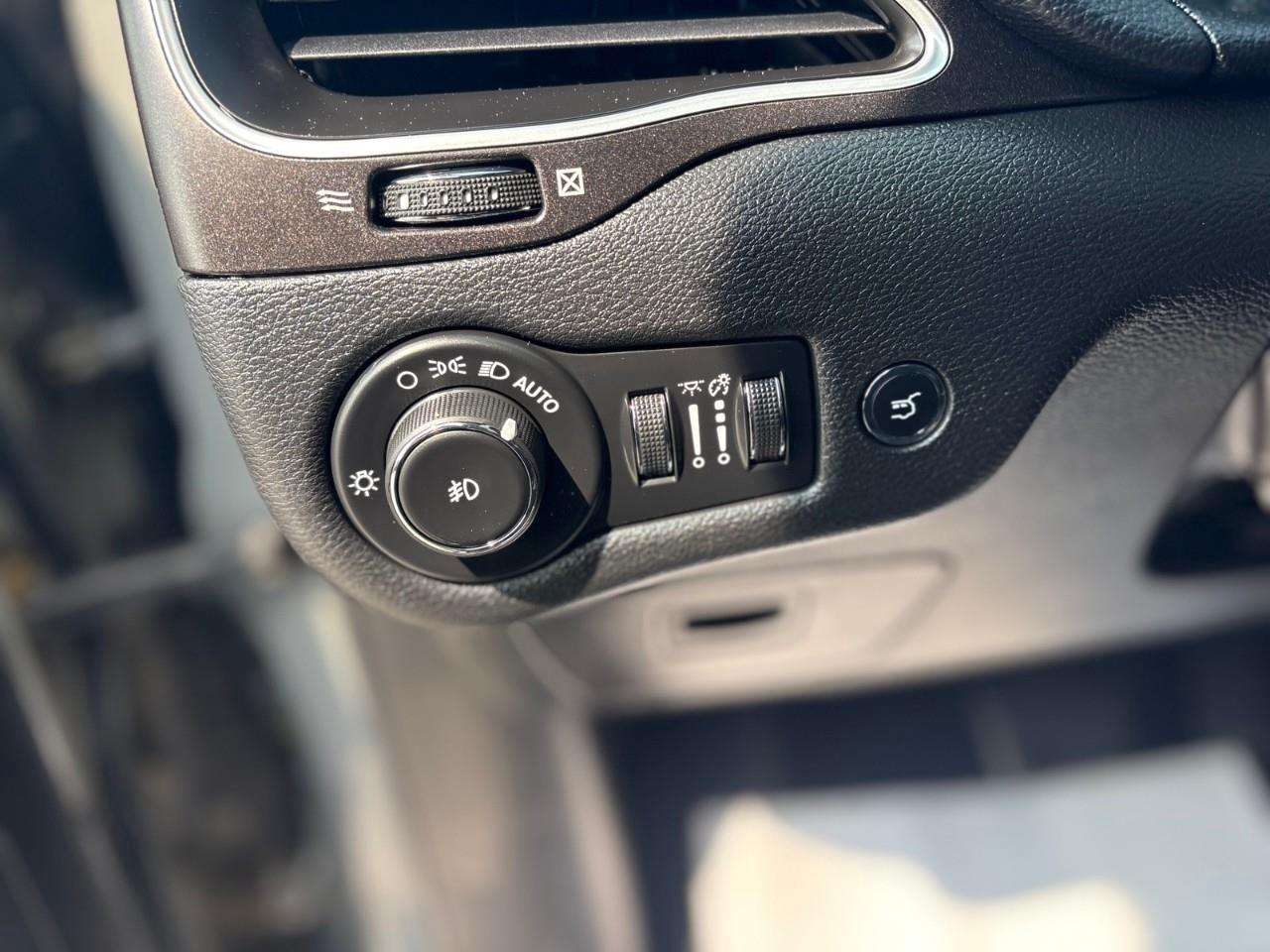 2019 Jeep Cherokee Trailhawk 4dr 4x4 Photo