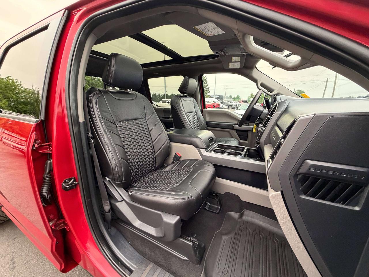 2022 Ford F-250 XLT Photo